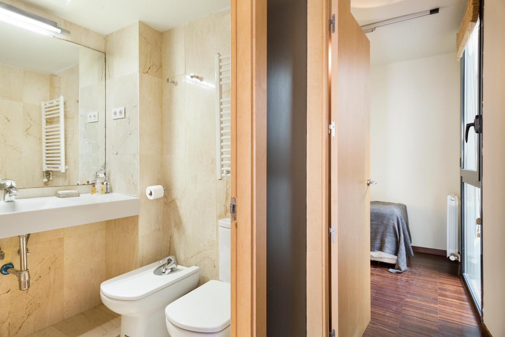Apartment - Sarria Near Center *
